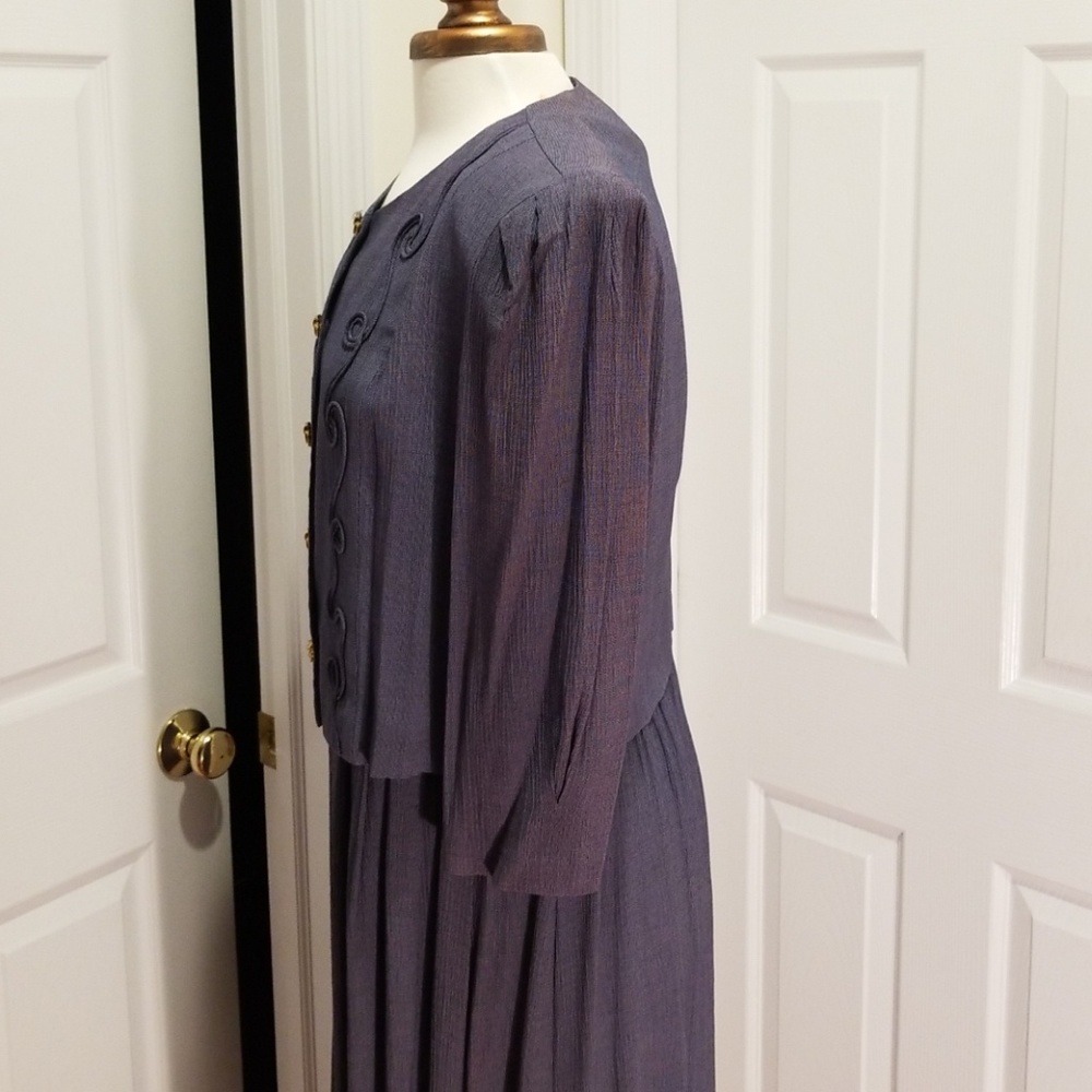 VINTAGE BARLOW - 2 Piece Dress in Periwrinkle. - Picture 4 of 9